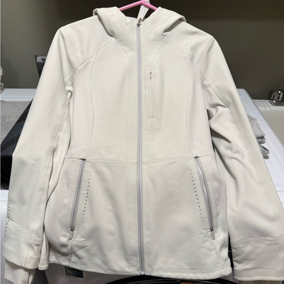 Lululemon Cross Chill Jacket